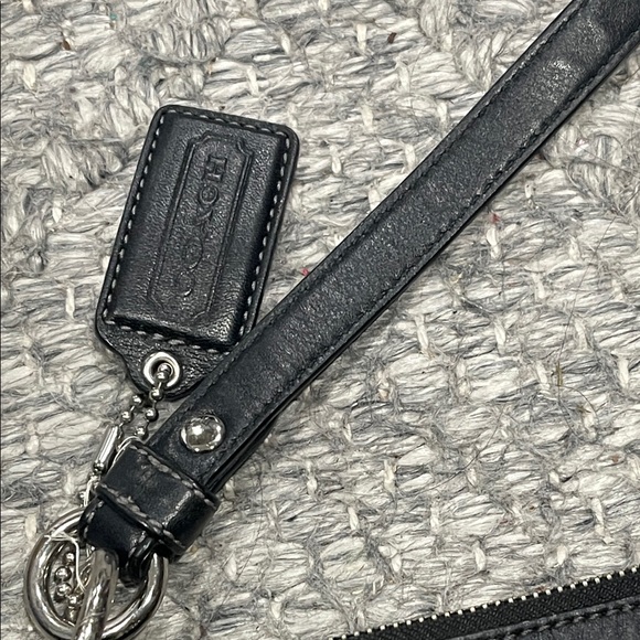 Coach Black Signature Shoulder Bag - Picture 3 of 6